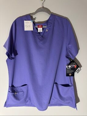 Dickies Lavender V-Neck Scrub Top with Utility Pockets